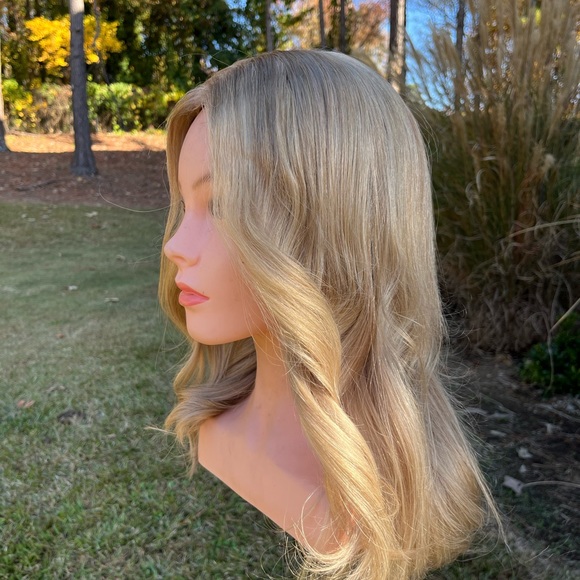 Lace top ash blonde kosher human hair wig - Picture 3 of 8